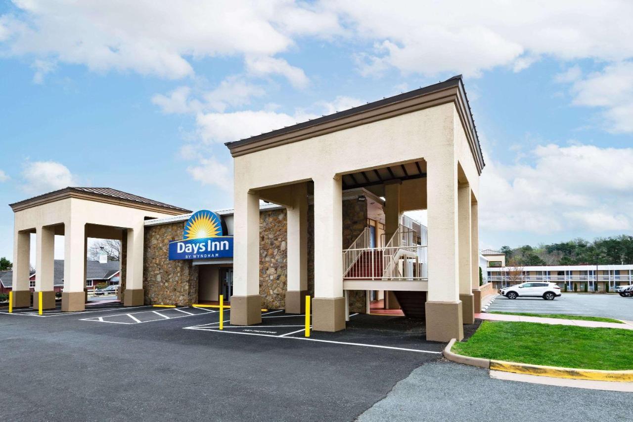 Days Inn By Wyndham Charlottesville/University Area Exterior foto